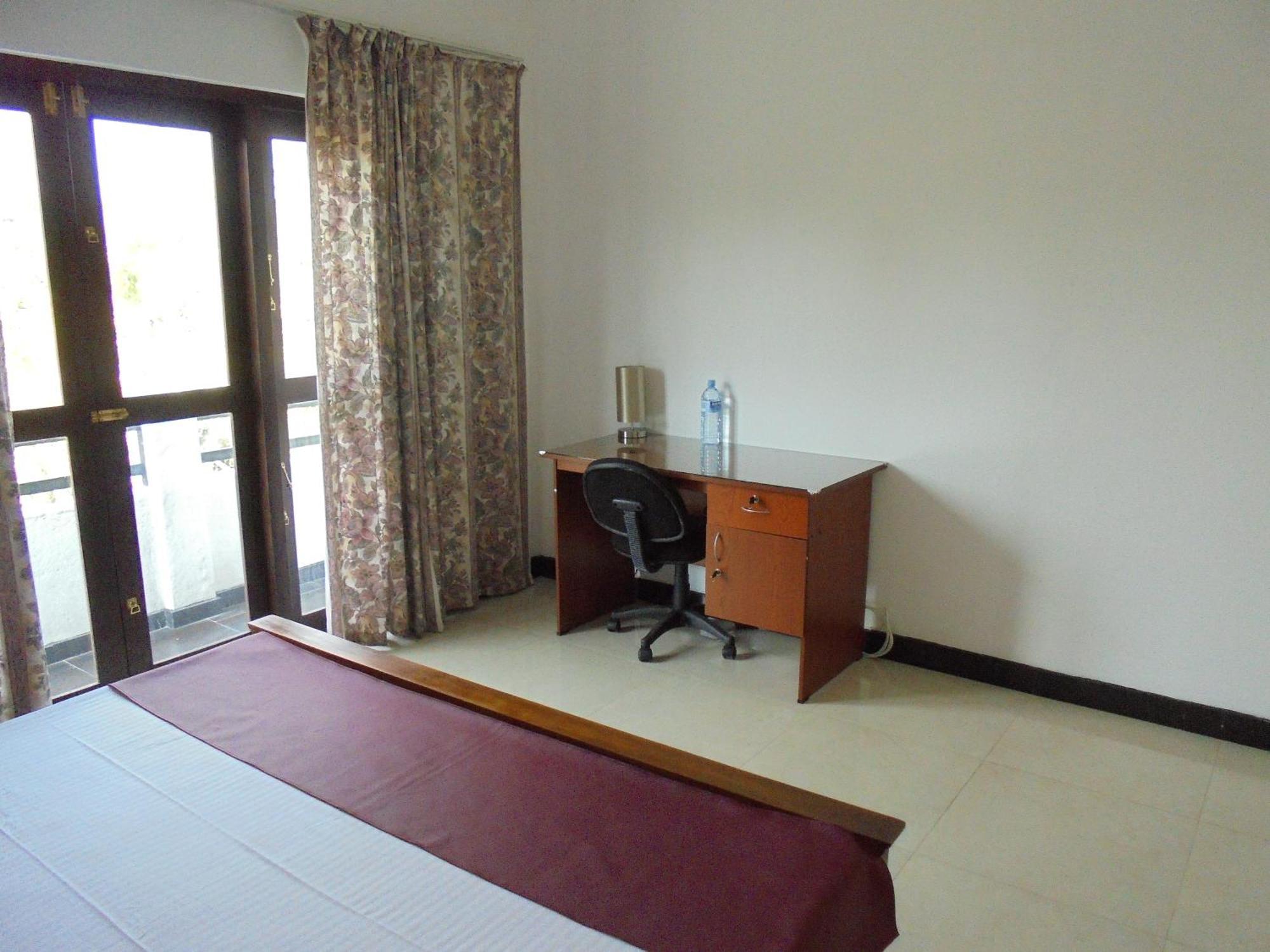 Jmf Hotel Negombo Exterior foto