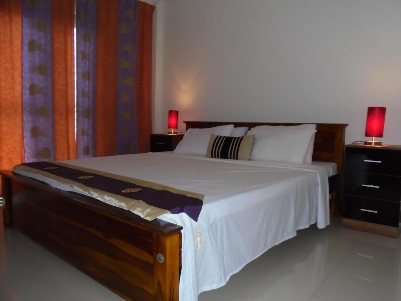 Jmf Hotel Negombo Exterior foto