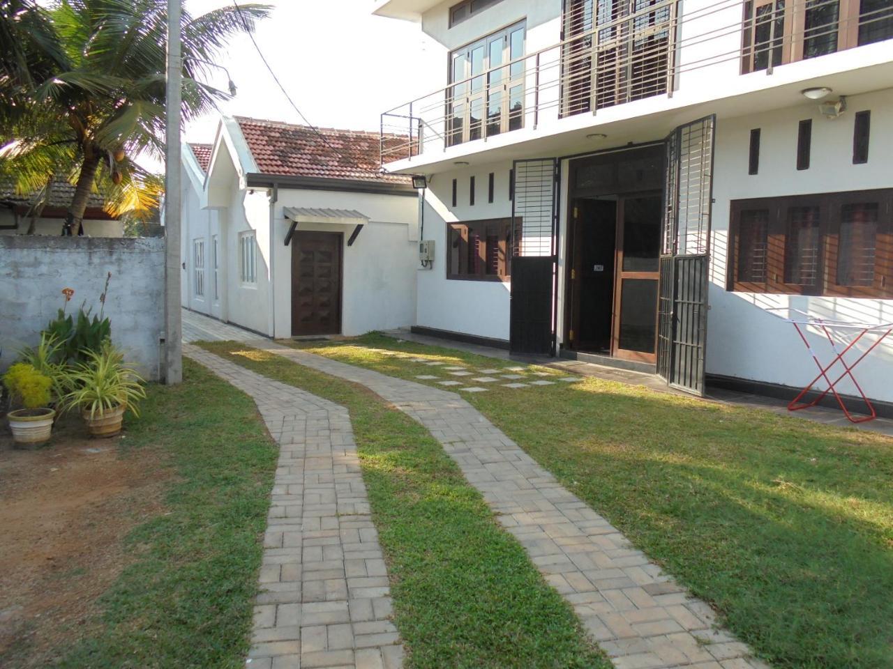 Jmf Hotel Negombo Exterior foto